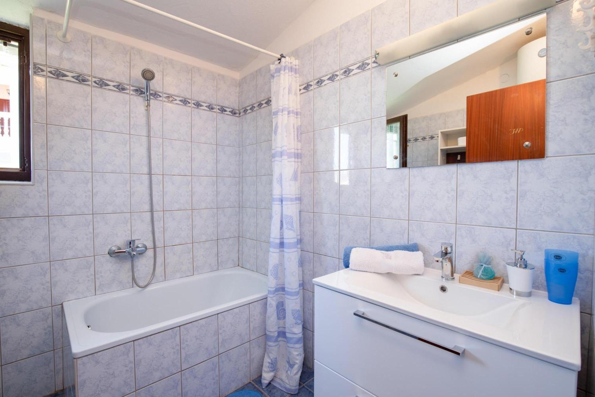 Apartments Brankica Island - Happy Rentals Vantacici Kültér fotó