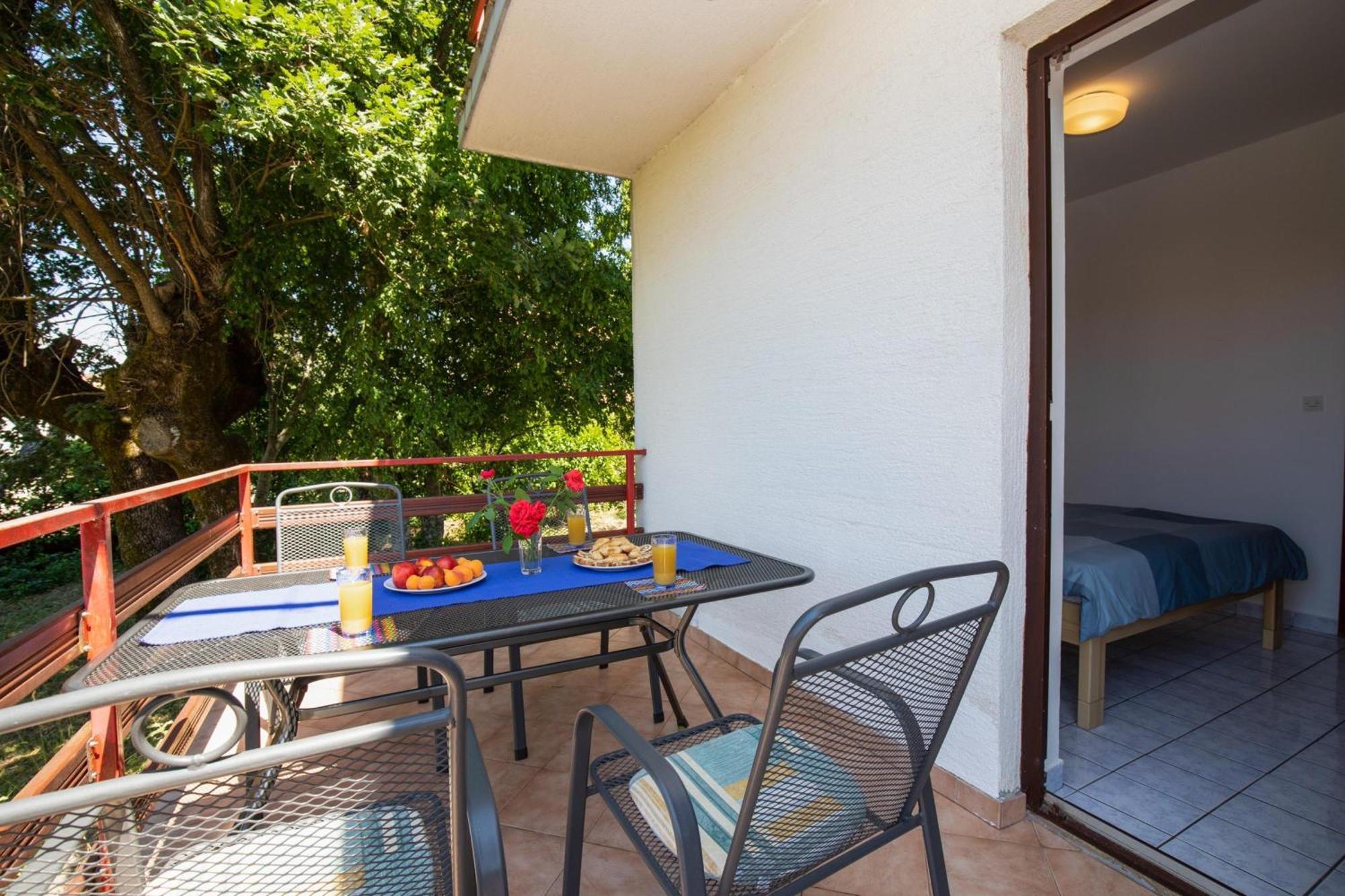 Apartments Brankica Island - Happy Rentals Vantacici Kültér fotó