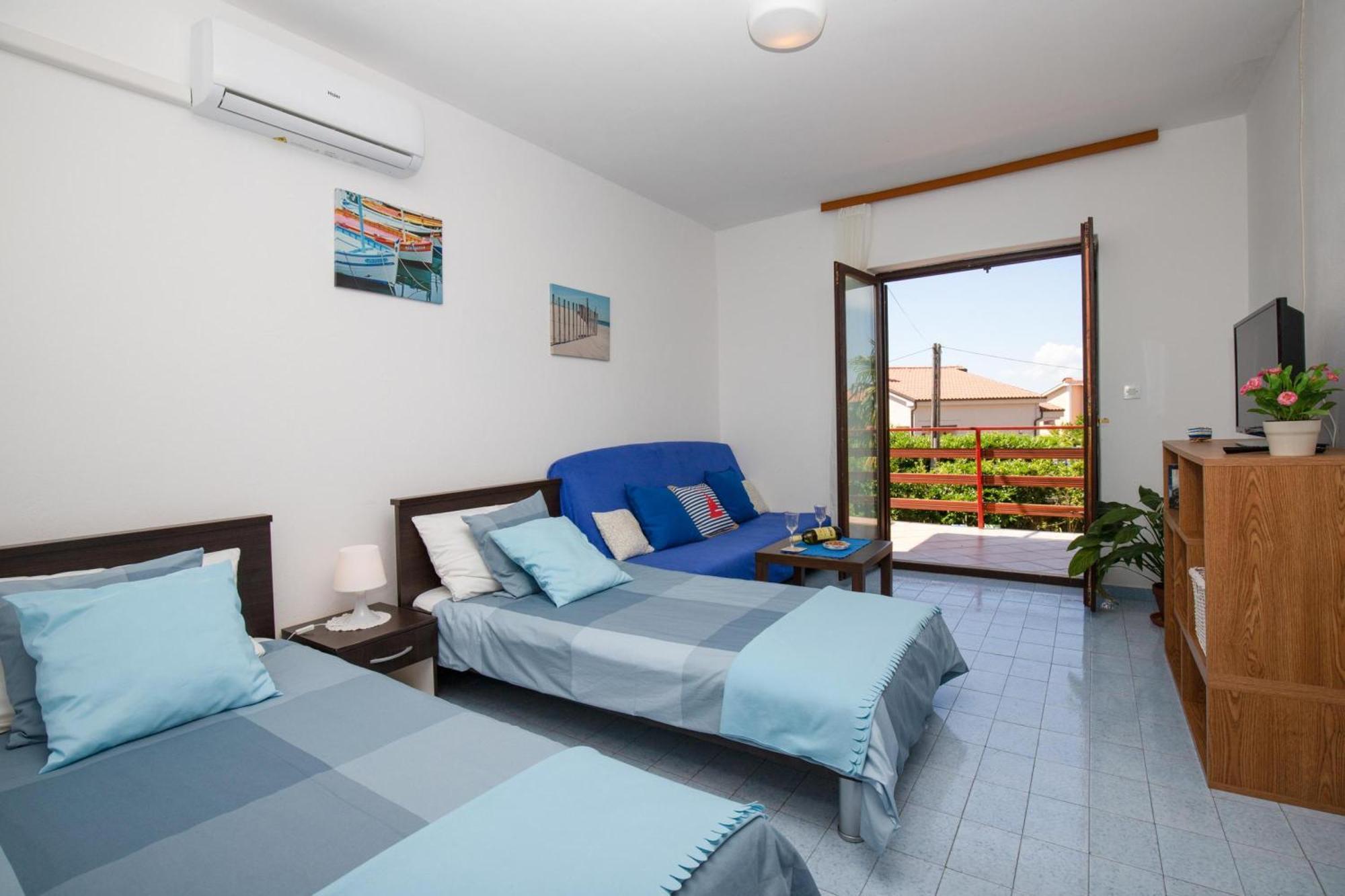 Apartments Brankica Island - Happy Rentals Vantacici Kültér fotó